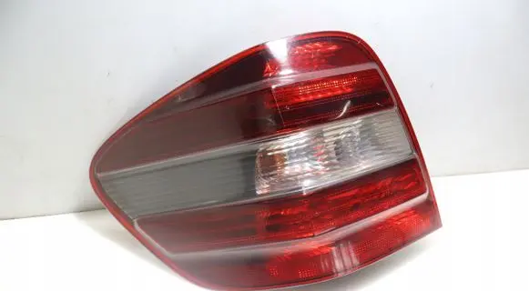 Mercedes-Benz ML W164 Rear/tail lights 404121L
