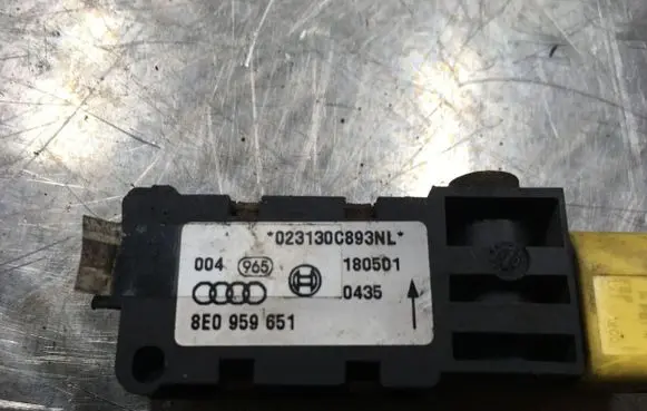 Audi A4 S4 B7 8E 8H Airbag deployment crash/impact sensor 8E0959651 023130C893NL 1805010435