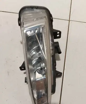 Land Rover Discovery Sport Front fog light FJ3215200AC 19805500