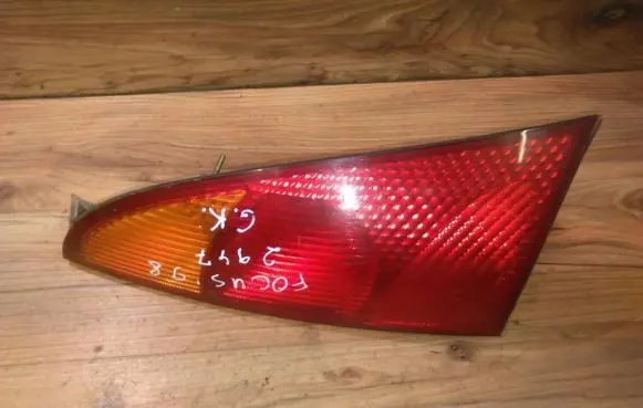 Ford Focus Rear/tail lights xs4713405