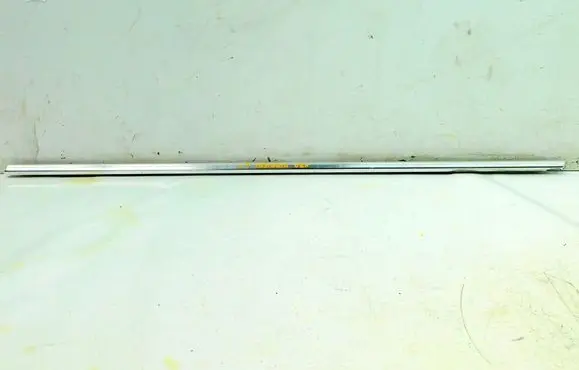 Opel Insignia A Front door trim (molding) 13228107 193202