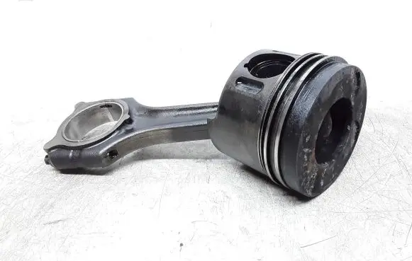 Mercedes-Benz E W211 Piston with connecting rod
