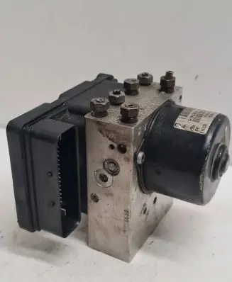 Volvo V70 ABS Pump 8671224 5WK84002 10092504033