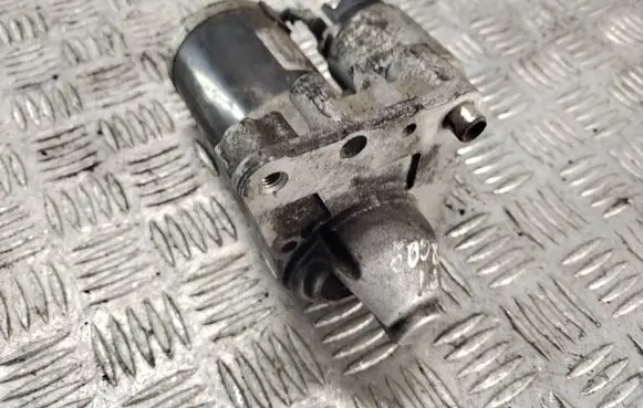 Peugeot 5008 Starter motor 9663528880 M000T22471