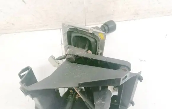 Dodge Caliber Gear shifter/selector