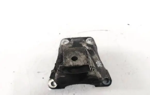 Audi A6 S6 C5 4B Engine mounting bracket 8E0199308J CV5