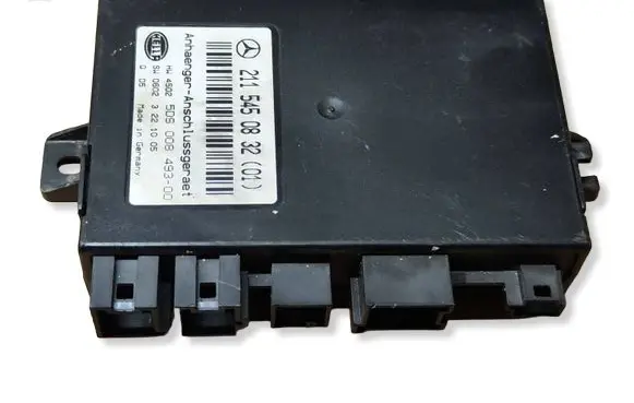 Mercedes-Benz E W211 Tow bar trailer control unit/module 2115450832 5DS00849300