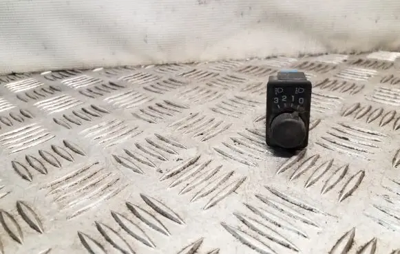 Nissan Primera Headlight level height control switch