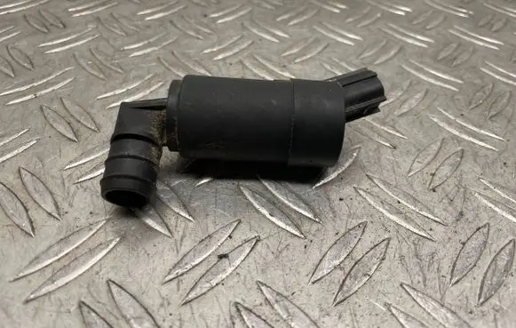 Ford Focus Windscreen/windshield washer pump BV6117K624AB