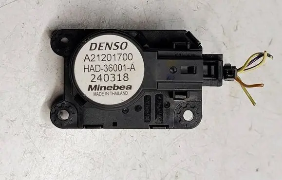 Renault Captur Air flap motor/actuator A21201700S5 A21201700 HAD36001A