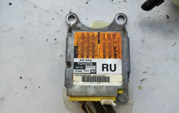 Toyota Yaris Airbag control unit/module 891700D540