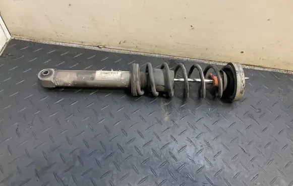 BMW 5 E60 E61 Rear shock absorber/damper 6785986 H6352