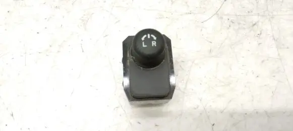 Suzuki SX4 S-Cross Wing mirror switch 57L01747T