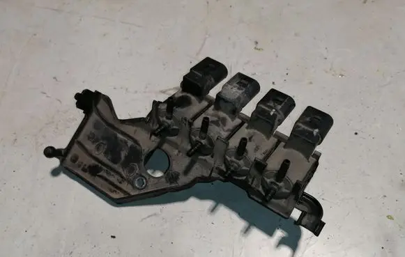 Audi A6 S6 C7 4G Turbo solenoid valve 06E133520M 037906283C
