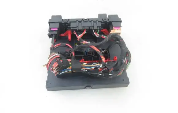 Volkswagen Golf V Central body control module F005V00525 3C0937049D