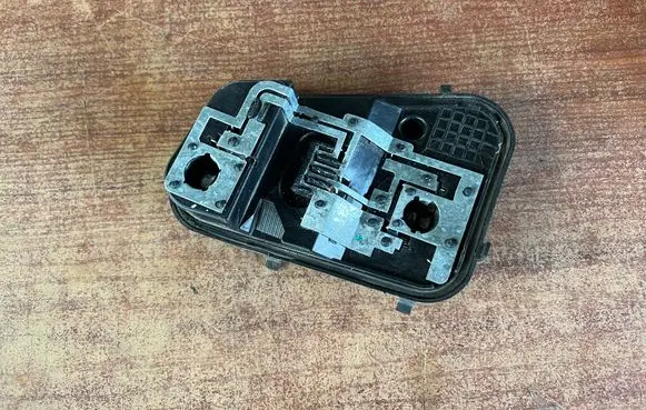 Volkswagen Touareg I Tail light bulb cover holder 7L6945258 7L6945258F