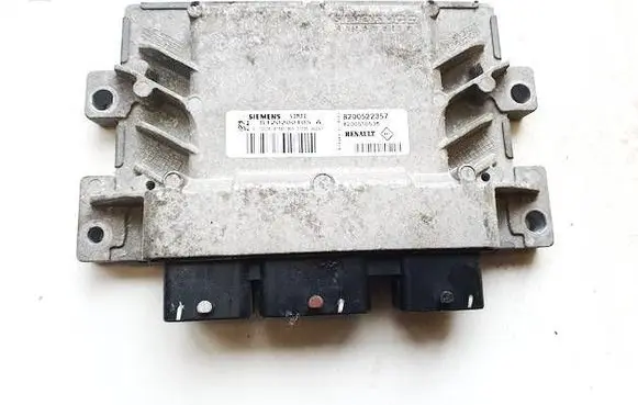 Renault Clio III Engine control unit/module 8200522357