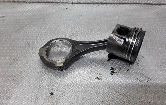 Chrysler 300 - 300C Piston with connecting rod 8340E