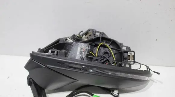 Audi A8 S8 D5 Front door electric wing mirror AUDI A8 D5 A6 C8 LUSTERKO LEWE KIERUNKOWSKAZ 6PIN