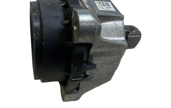 BMW X7 G07 Engine mount bracket 8841311