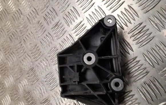 Volkswagen Crafter Engine mounting bracket 2N1121079A