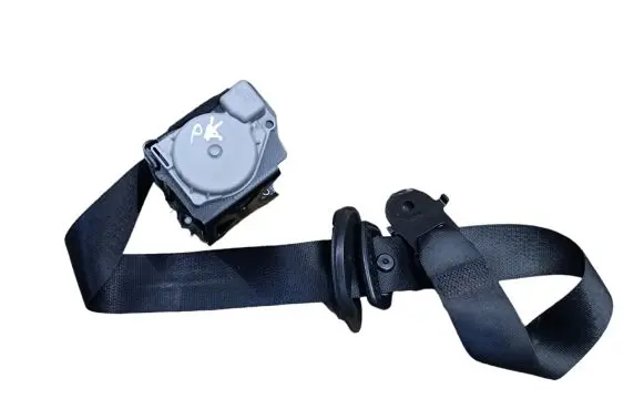BMW X6 E71 Front seatbelt 7083B