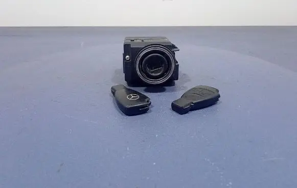 Mercedes-Benz Vito Viano W639 Ignition lock 6395450108