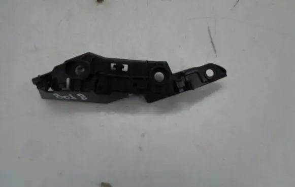 Volkswagen Golf VII Front bumper mounting bracket 5G0807049B