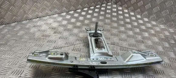 Rear door manual window regulator