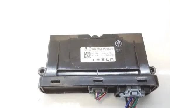 Tesla Model S Hand brake control module 100761800E