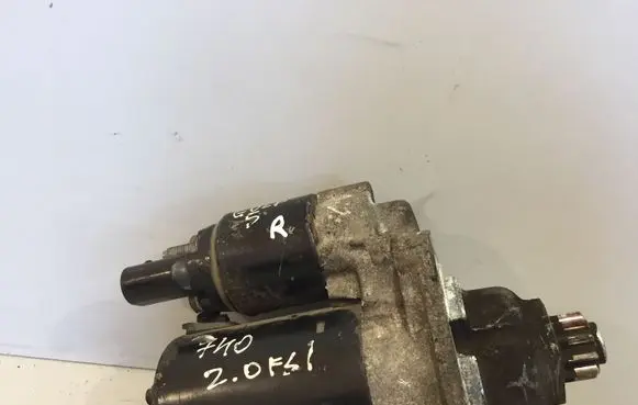 Volkswagen Golf V Starter motor 0001121408 1005831329