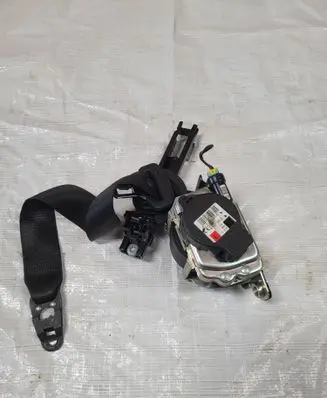 Mercedes-Benz C W205 Front seatbelt 0589B10021 85L0000 622765700