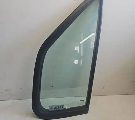 Iveco Daily 3rd gen Front vent window/glass (coupe) 