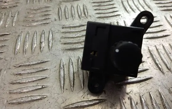 Lexus LS 460 - 600H Sound control switch 
