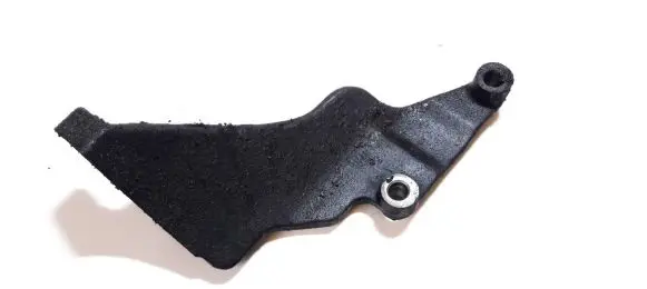 Engine mounting bracket