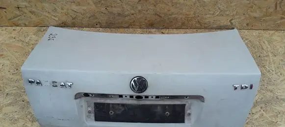 Volkswagen PASSAT B5 Tailgate/trunk/boot lid