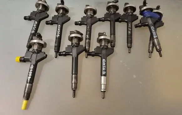 Mazda 6 Fuel injector 13H50B