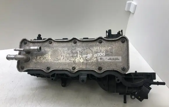 Volkswagen Polo V 6R Intake manifold 04E145749B