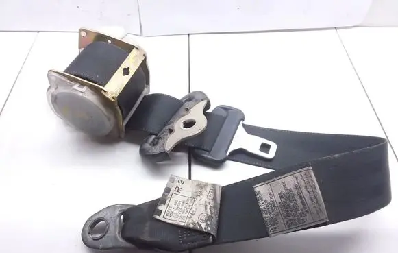 Toyota Yaris Rear seatbelt 7H7520 467053