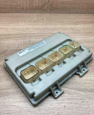 Chrysler Grand Voyager III Engine control unit/module ECU 04686921AK P04686921AK