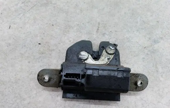 Opel Corsa D Tailgate lock latch 