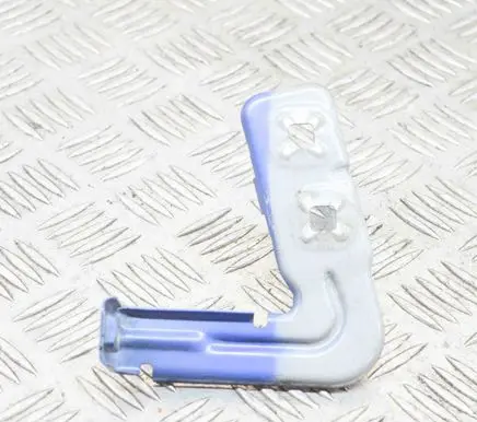 BMW 2 F22 F23 Fender mounting bracket