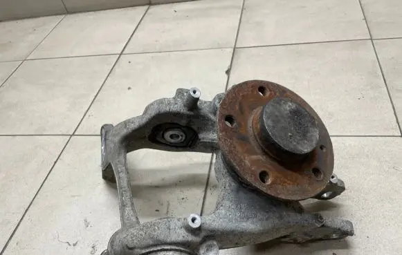 Audi A4 S4 B7 8E 8H Rear wheel hub spindle/knuckle 8K0505435AB