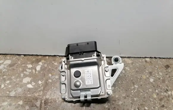 Mercedes-Benz C W205 Reducing agents exhaust control unit A0009006706