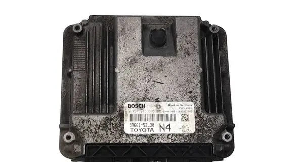 Toyota Urban Cruiser (XP110) Engine control unit/module 8966152L30 0281015695 1039S31765