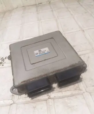 Mazda 3 I Engine control unit/module L3A118881D E6T52296H