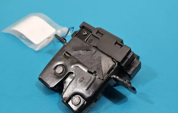 Renault Laguna III Tailgate/trunk/boot lock/catch/latch 8200747429A IMPRK1526685