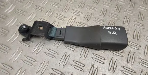 Toyota Prius (NHW20) Rear seatbelt buckle