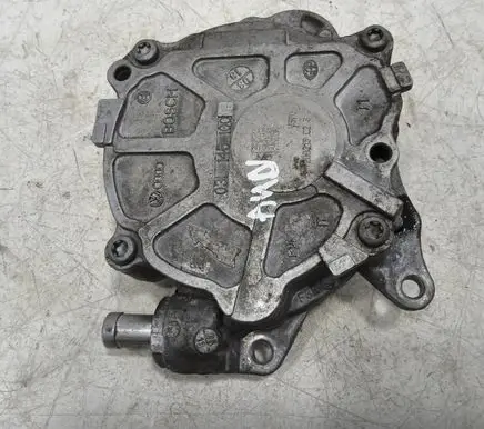 Audi A4 S4 B8 8K Vacuum pump 03L145100