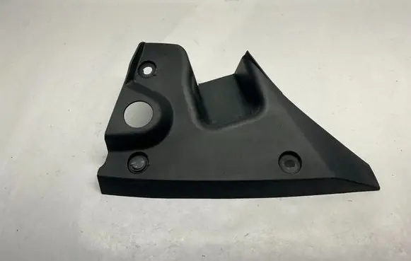 Chevrolet Camaro Rear/tail light trim molding 20945029